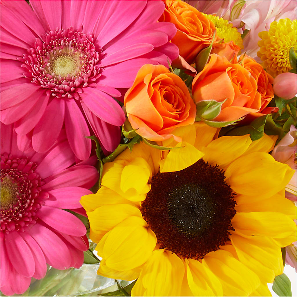 Florist Original Mixed Bouquet – Yadilynn Flowers Llc, Orange CA