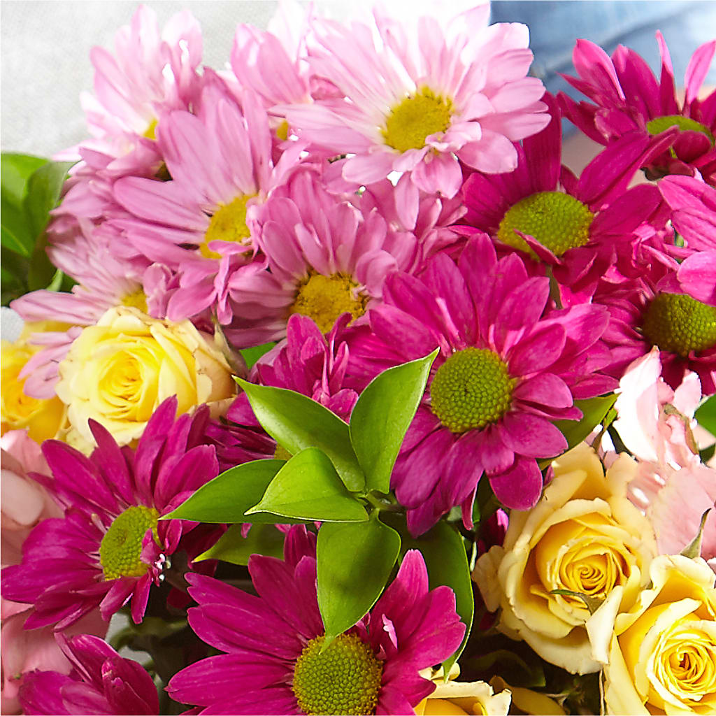 Florist Original Mixed Bouquet – Yadilynn Flowers Llc, Orange CA