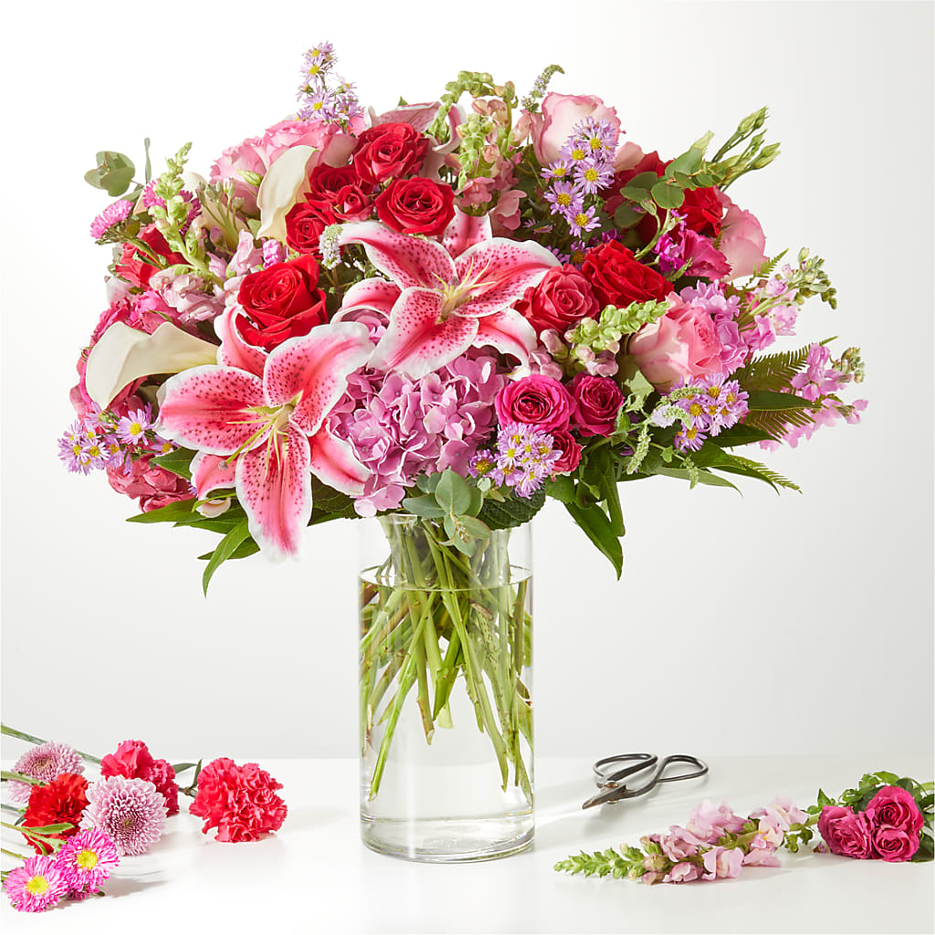 Swooning Over You - A Luxury Florist Original – Yadilynn Flowers Llc, Orange CA