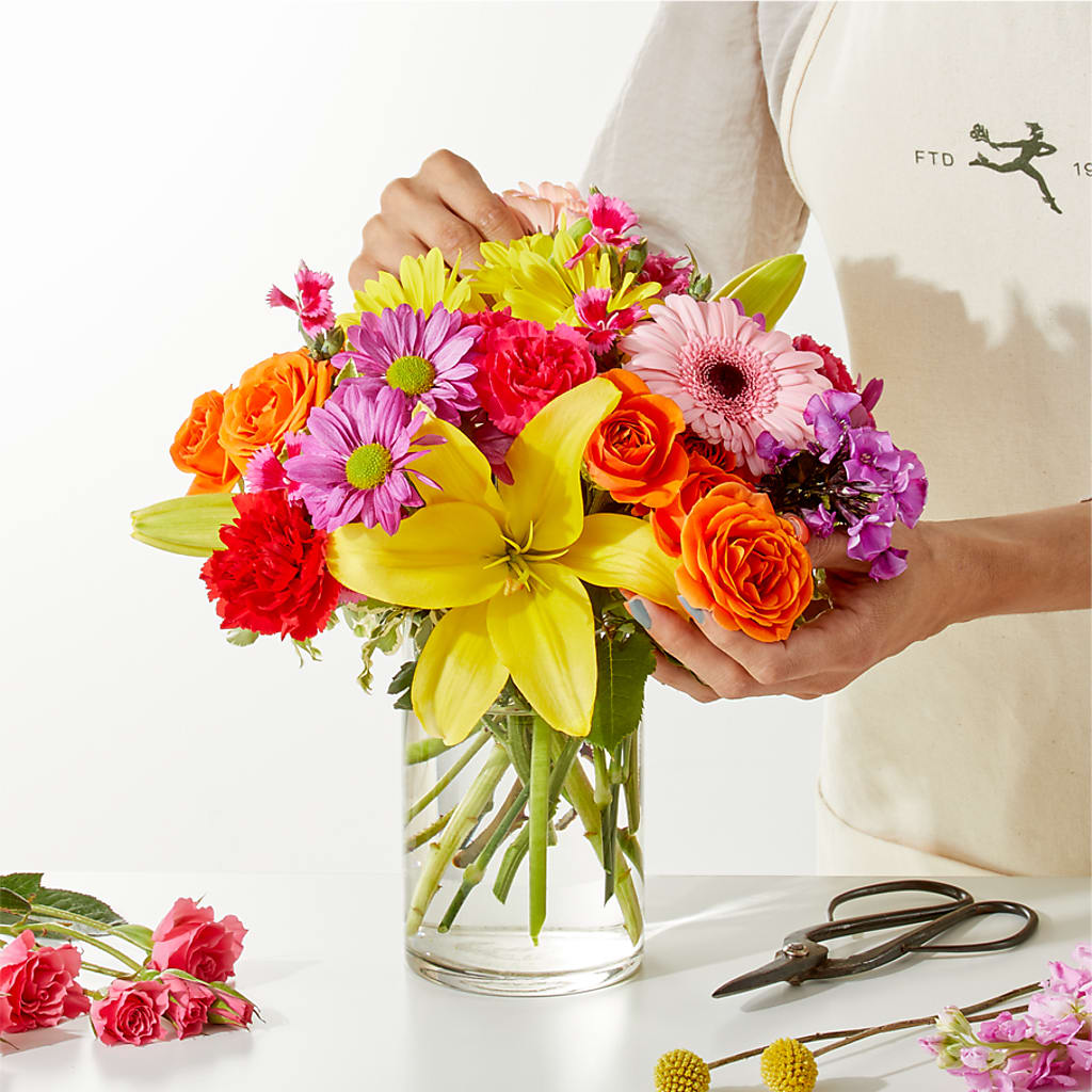 Cue the Confetti - A Florist Original – Yadilynn Flowers Llc, Orange CA