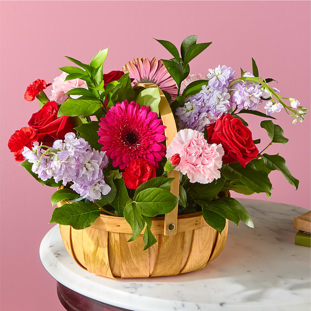 Pink Picnic Basket – Yadilynn Flowers Llc, Orange CA