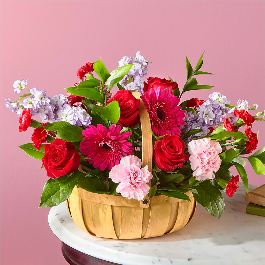 Pink Picnic Basket – Yadilynn Flowers Llc, Orange CA