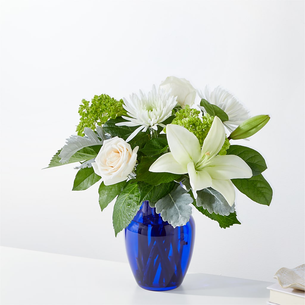 Snowy Dreams Bouquet – Yadilynn Flowers Llc, Orange CA
