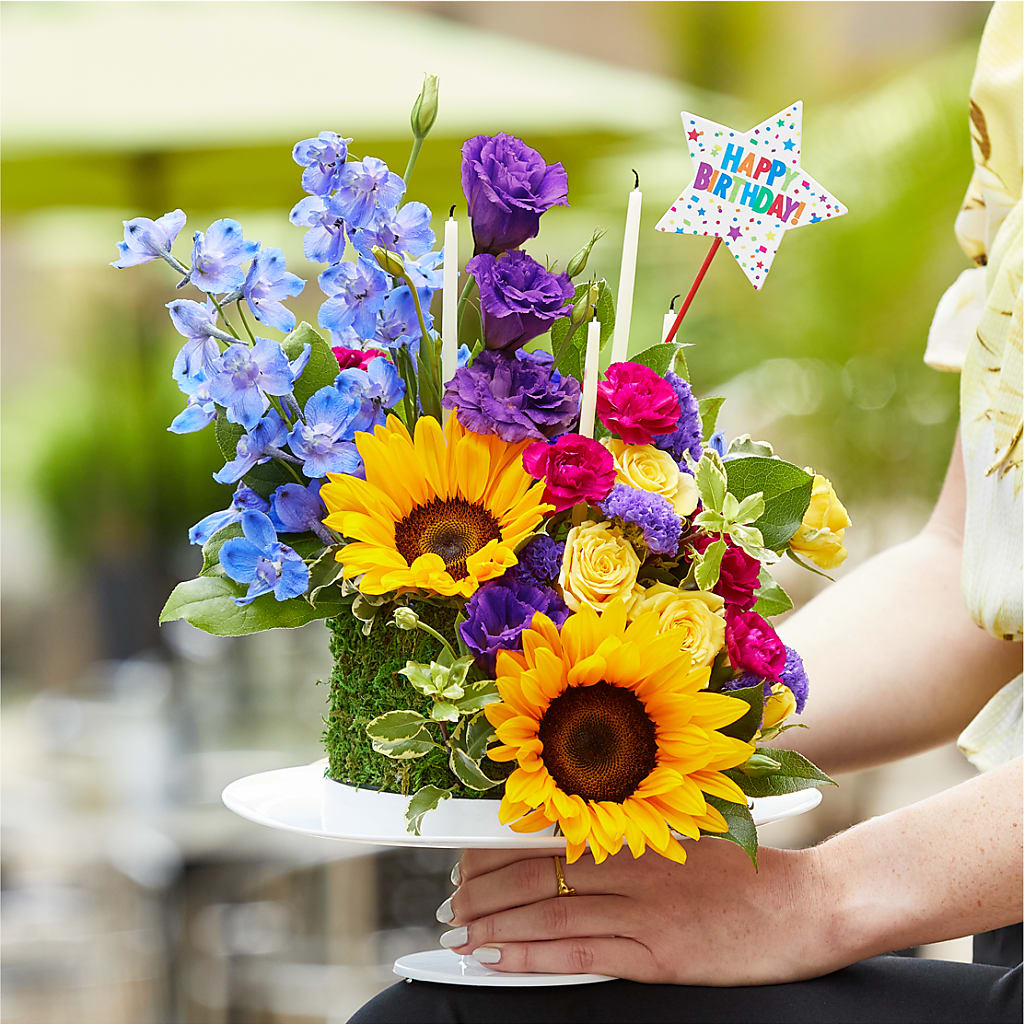 Star of the Day Floral Cake – Yadilynn Flowers Llc, Orange CA