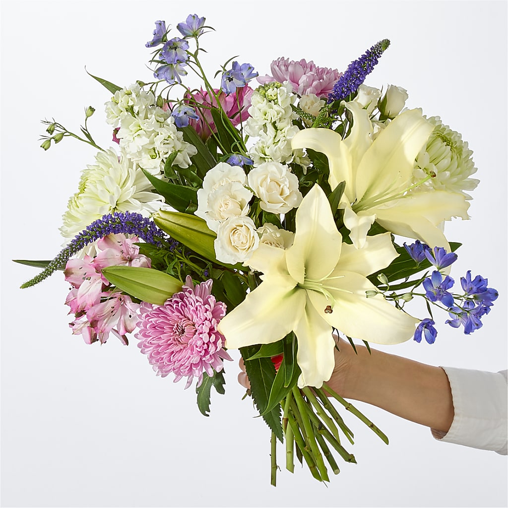 Winter Celebration Bouquet –  Yadilynn Flowers Llc, Orange CA