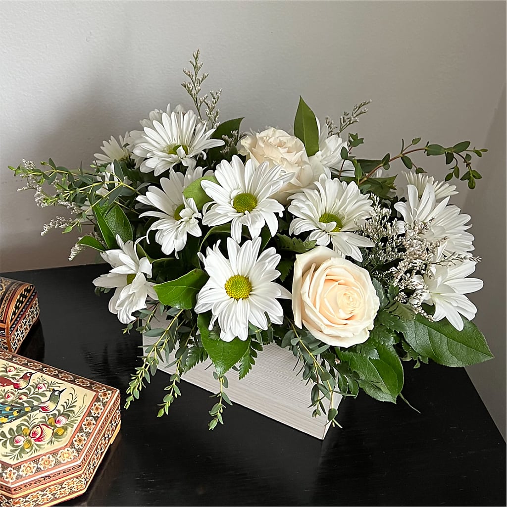 Fresh Linen Box Bouquet –  Yadilynn Flowers Llc, Orange CA