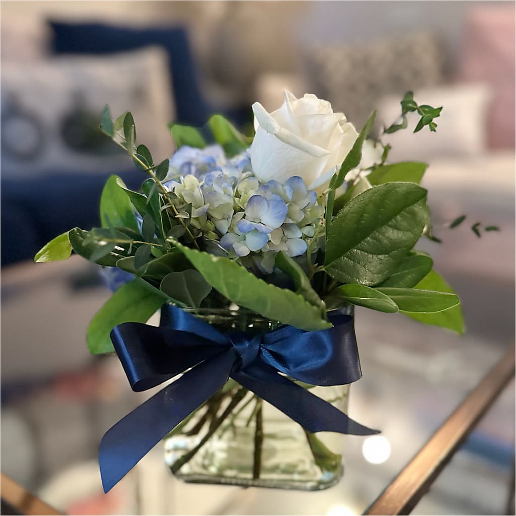 Sky Blue Delight Bouquet –  Yadilynn Flowers Llc, Orange CA