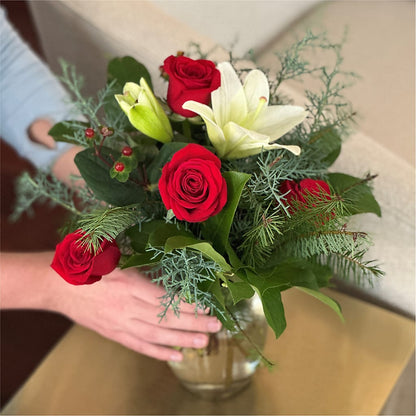 Glittering Lights Bouquet –  Yadilynn Flowers Llc, Orange CA