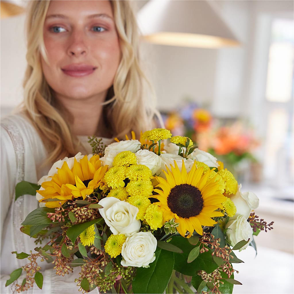 Luminous Morning Bouquet –  Yadilynn Flowers Llc, Orange CA