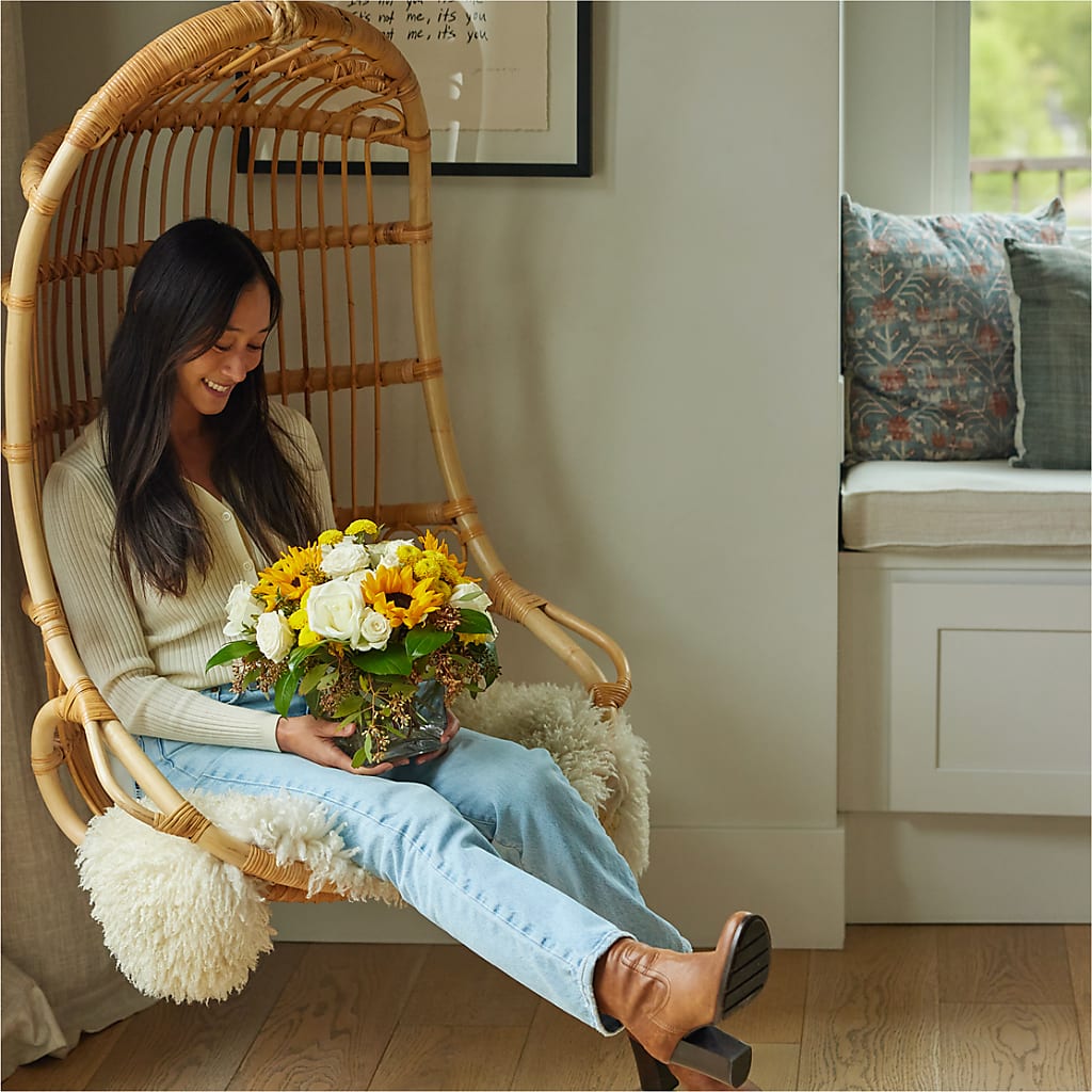 Luminous Morning Bouquet –  Yadilynn Flowers Llc, Orange CA