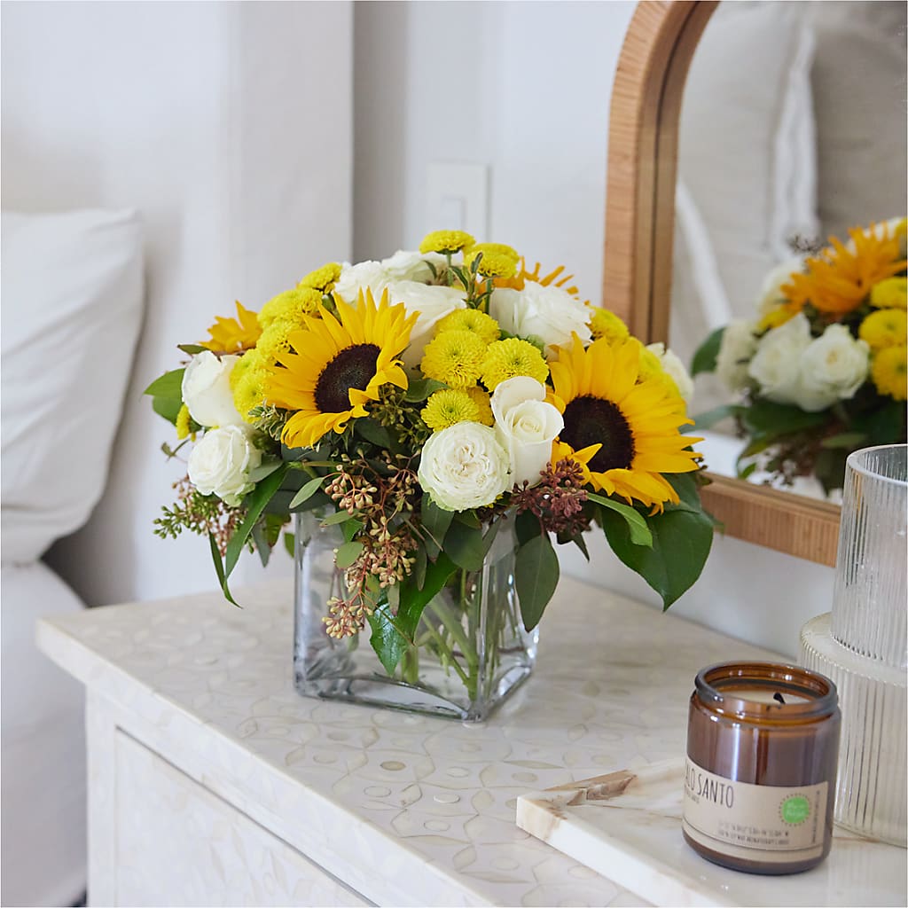 Luminous Morning Bouquet –  Yadilynn Flowers Llc, Orange CA