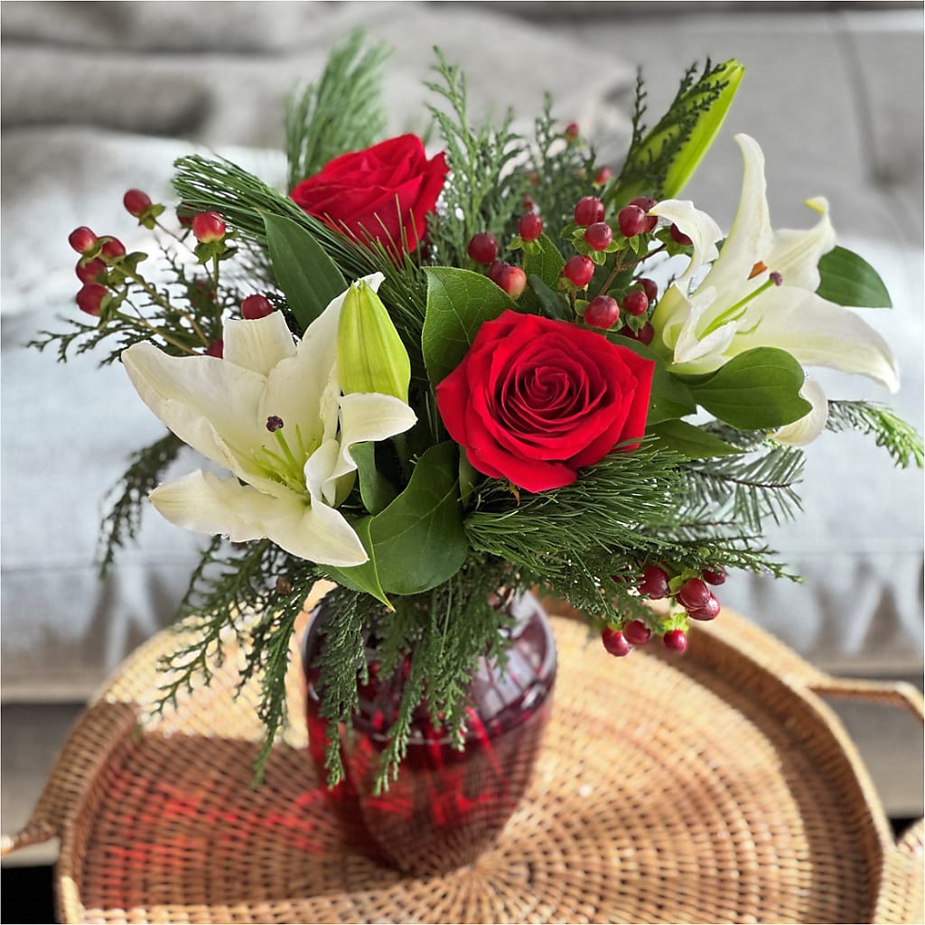 Evergreen Delight Bouquet –  Yadilynn Flowers Llc, Orange CA