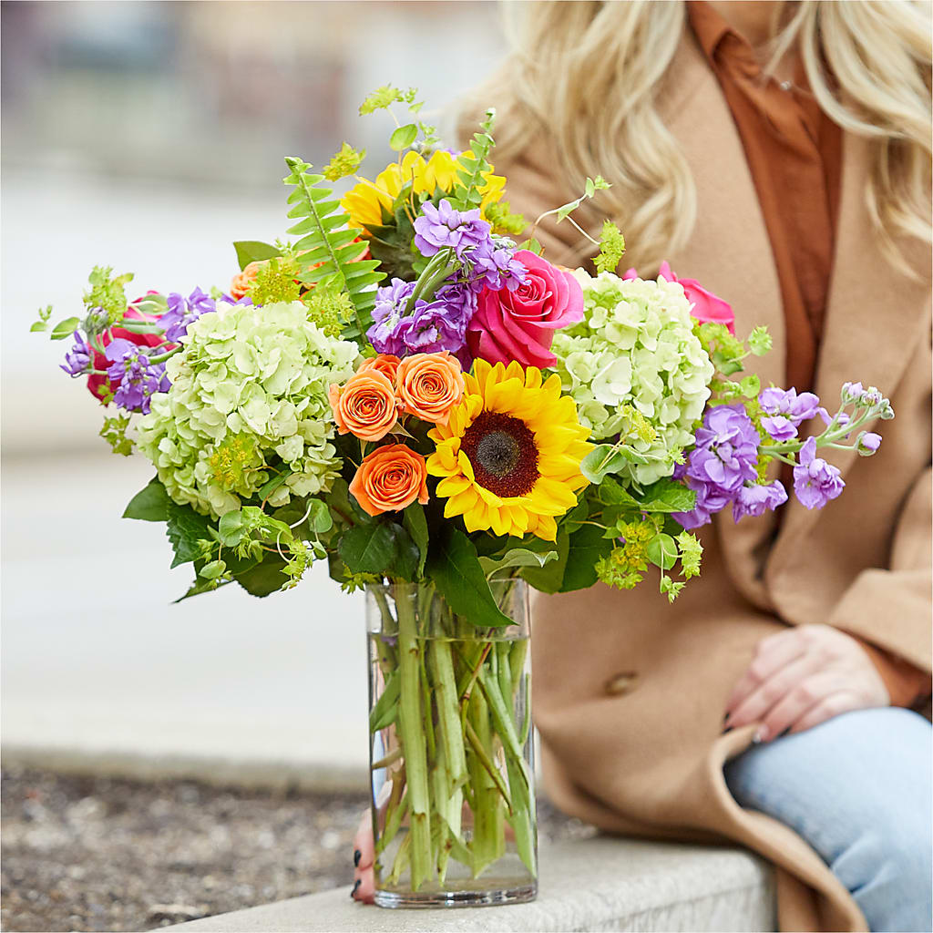 Vibrant Greetings Bouquet –  Yadilynn Flowers Llc, Orange CA