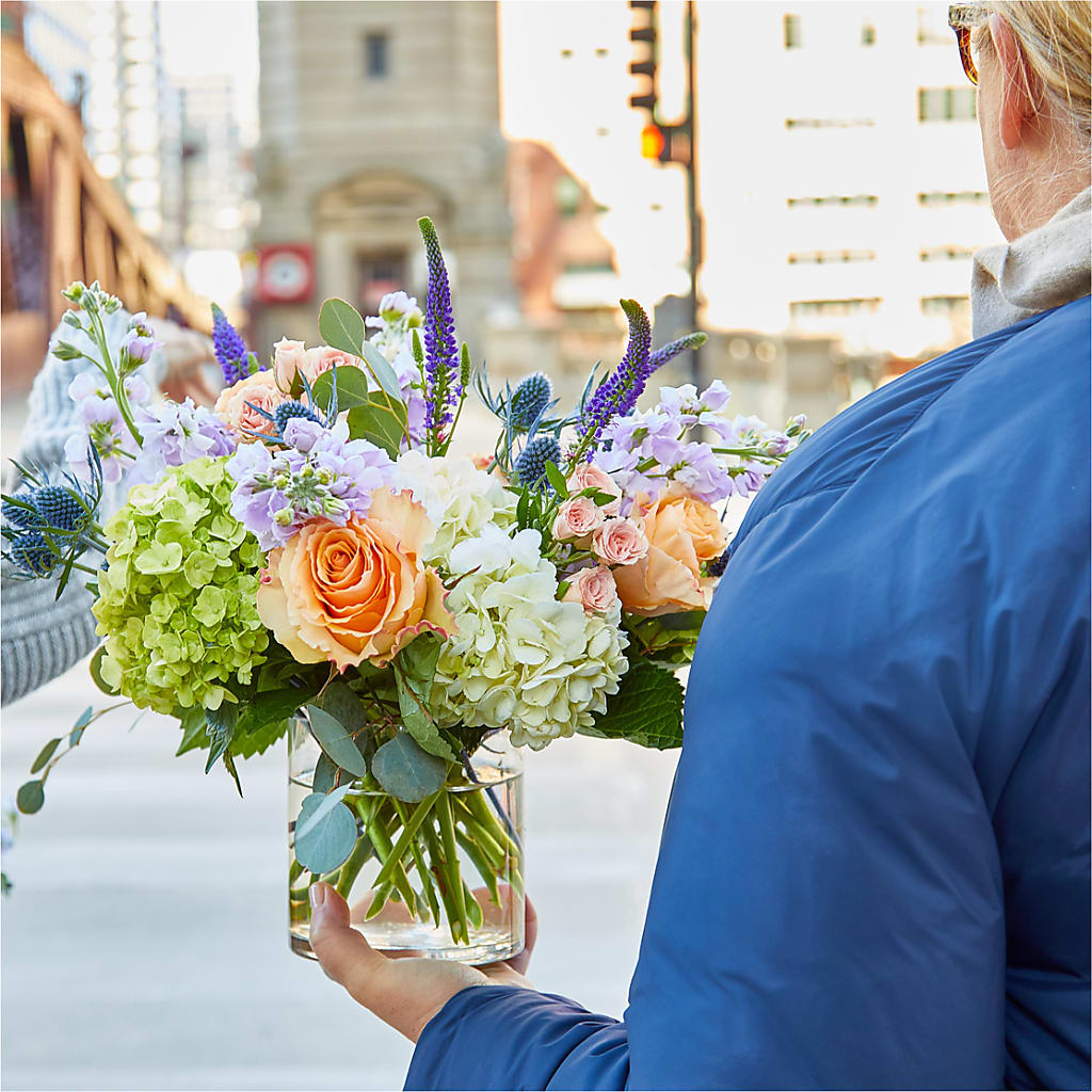 Porch Swing Bouquet –  Yadilynn Flowers Llc, Orange CA