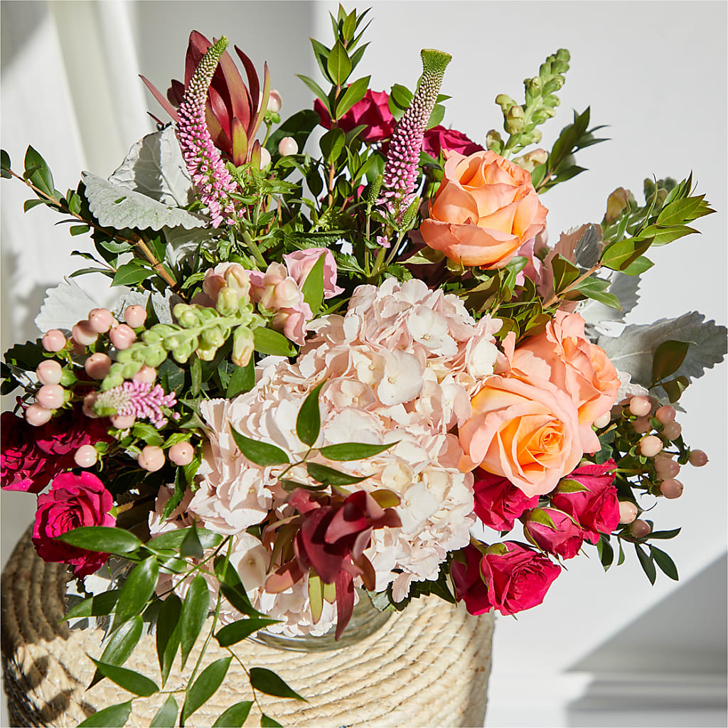 Glitz & Glam Bouquet –  Yadilynn Flowers Llc, Orange CA