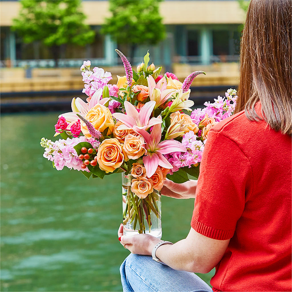 Bisous Bouquet –  Yadilynn Flowers Llc, Orange CA