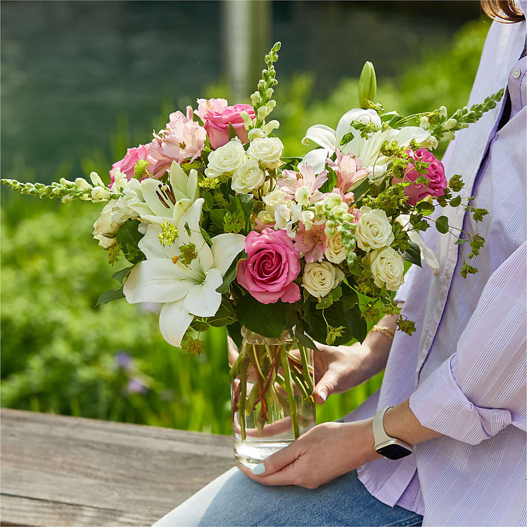 Fondly Bouquet –  Yadilynn Flowers Llc, Orange CA